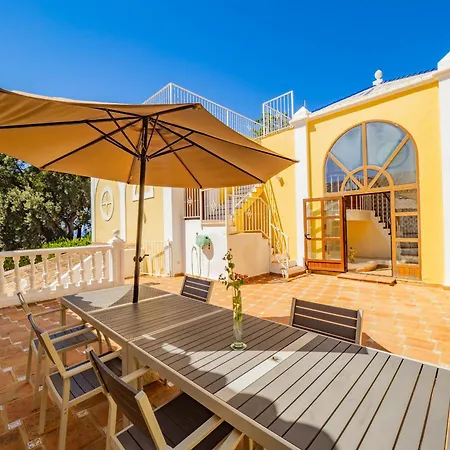 Villa Cubo's Casa La Paloma Marbella
