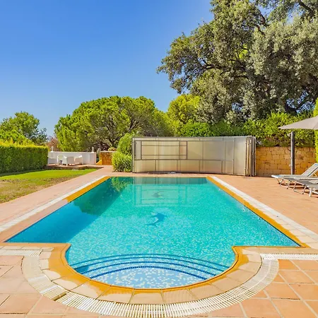 Cubo's Casa La Paloma Marbella