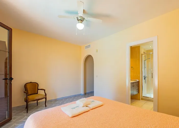 Cubo's Casa La Paloma * Μαρμπέλλα