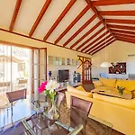 Cubo's Casa La Paloma Villa