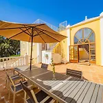 Villa Cubo's Casa La Paloma Marbella
