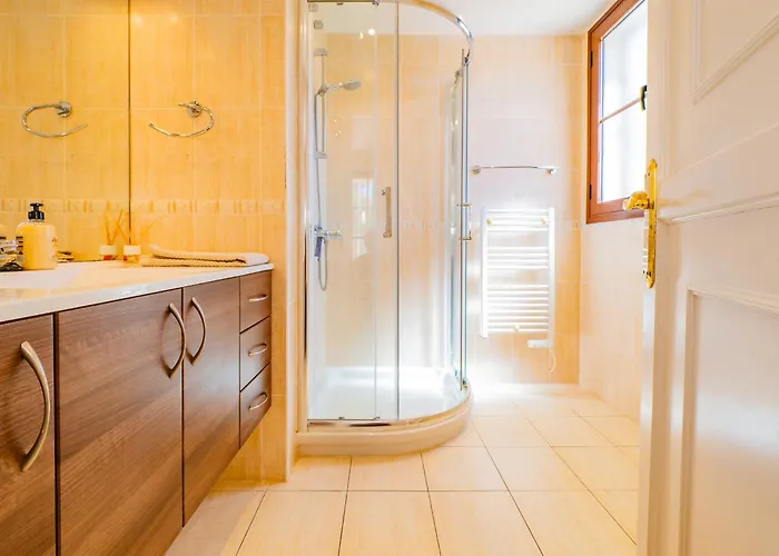 Villa Cubo's Casa La Paloma Marbella