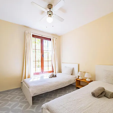 Cubo's Casa La Paloma فيلة ماربيا